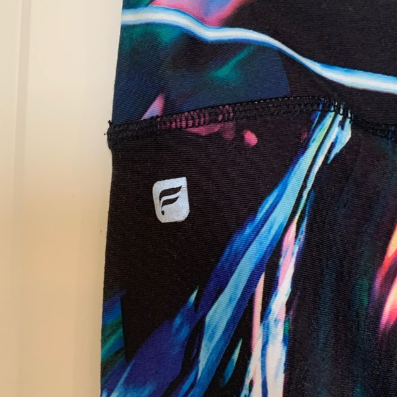 Fun and colorful Fabletics Leggings, Great Condition - Picture 3 of 4